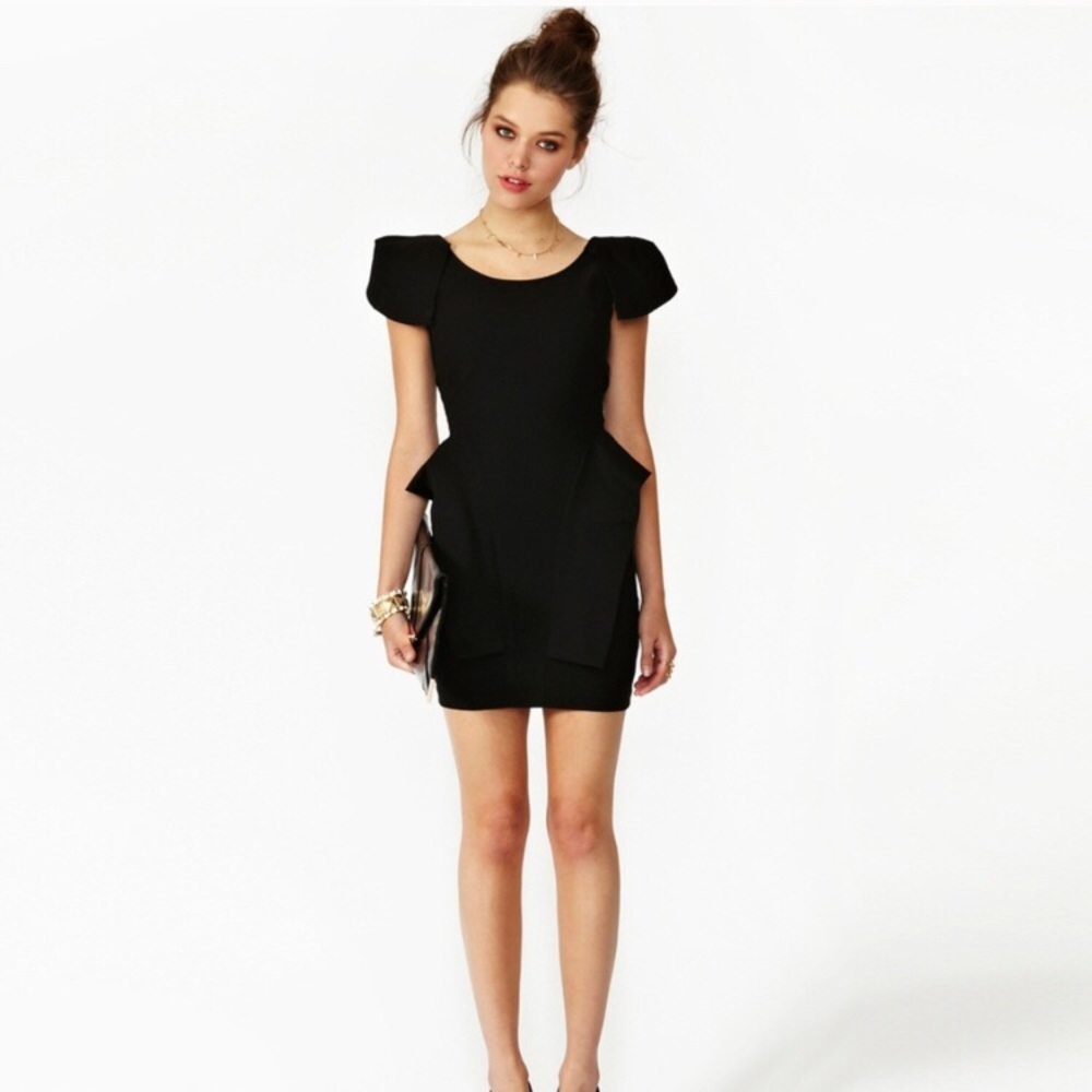 🦄 3/$15 SALE! Nasty Gal Victoria Peplum Dress